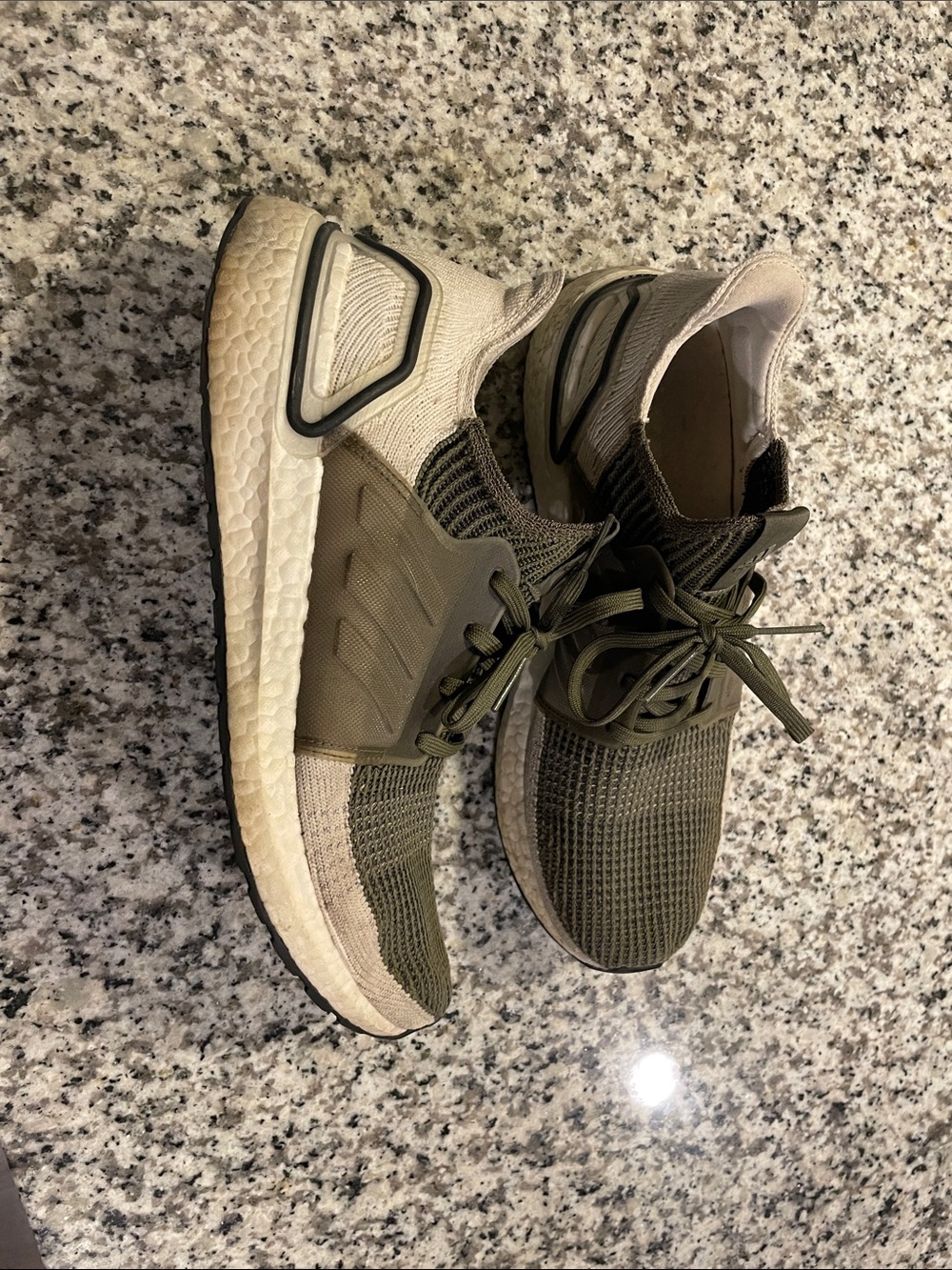 Adidas Ultraboost 4.0 Olive Men’s Running shoes size 11 FAIR